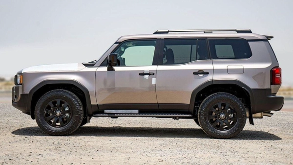 Toyota Prado GXR TOYOTA PRADO 250 2.4P AT FIRST EDITION MY2024 – BRONZE