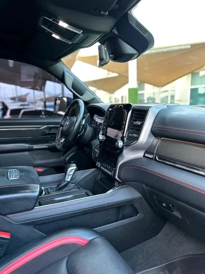 DODGE RAM TRX 6.2 L supercharged GCC 2022 Service History ( Under Warranty ) Original Paint Zero Acc-6
