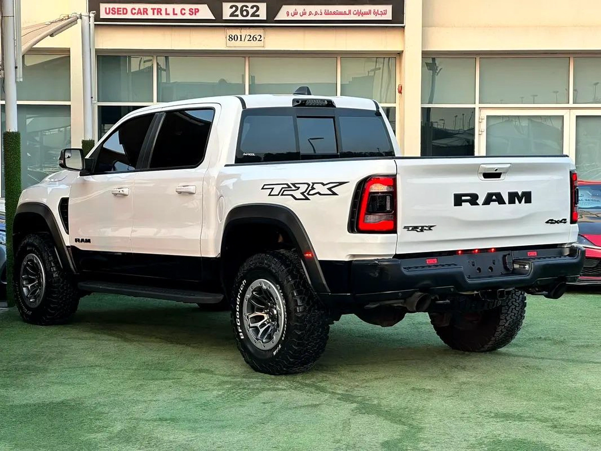 DODGE RAM TRX 6.2 L supercharged GCC 2022 Service History ( Under Warranty ) Original Paint Zero Acc-2-2