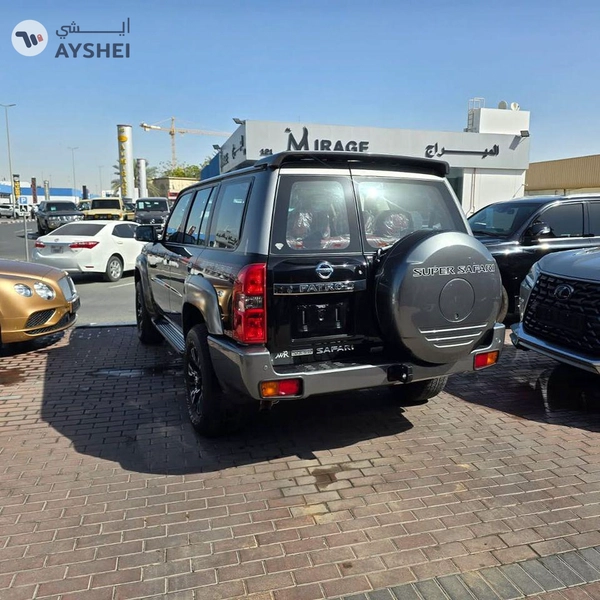 NISSAN PATROL SUPER SAFARI MODEL 2023 KM 55000 5 YEARS WARRANTY FROM ALROSTAMANI