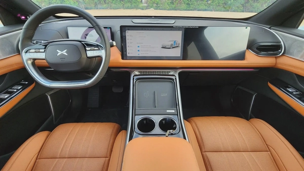 2023 XPENG G9 [White]