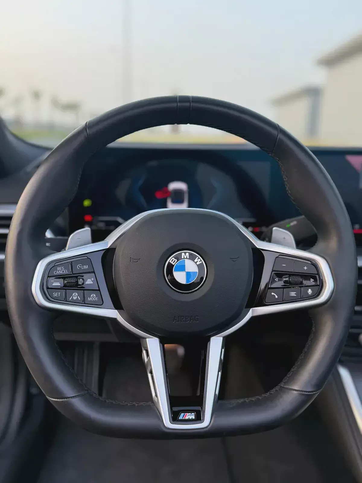 Brand New 2025 BMW 420i Convertible / last face left-9-9