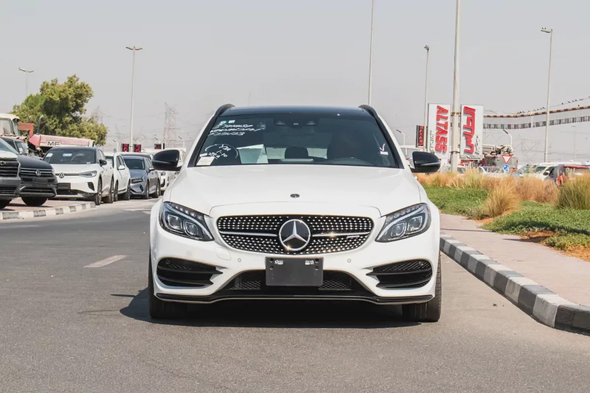 2016 - BENZ C450 STATION - SUPER CLEAN - LIKE NEW - ONLY 25,000 KM-1-1
