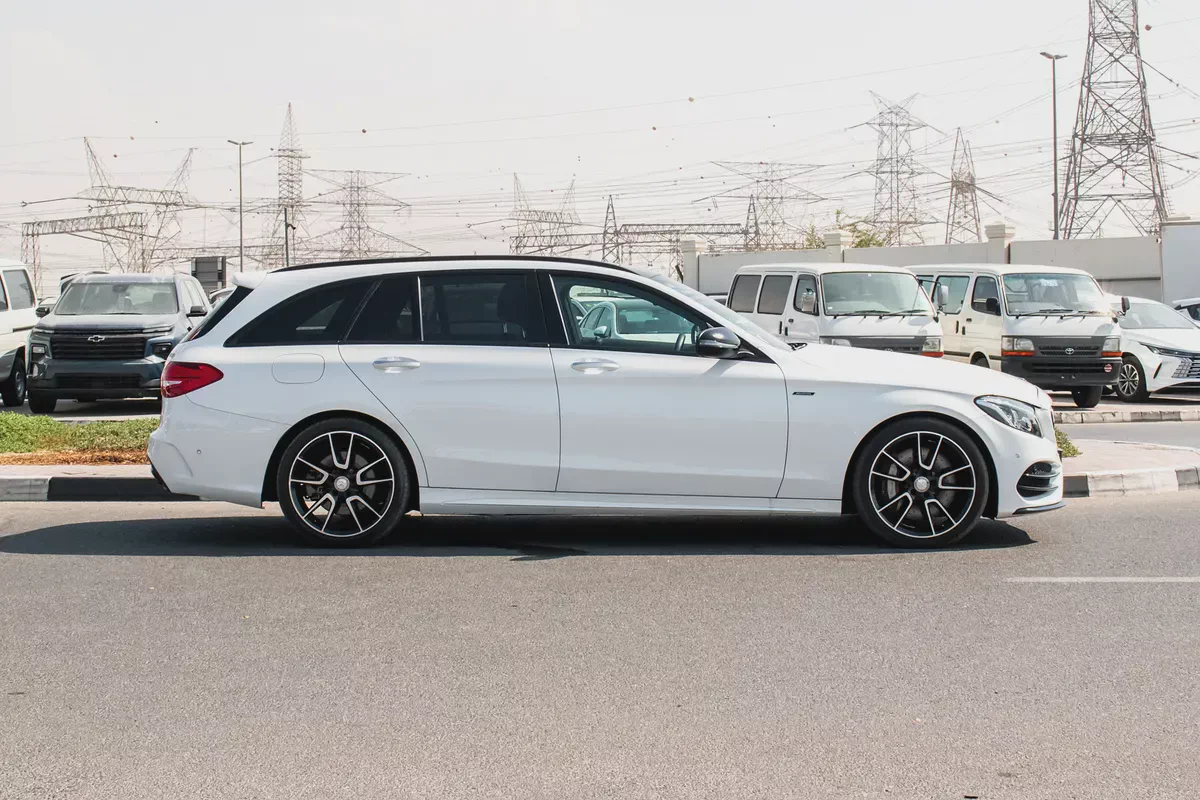 2016 - BENZ C450 STATION - SUPER CLEAN - LIKE NEW - ONLY 25,000 KM-3-3