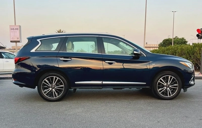 Stunning Infiniti QX60 Premium 2019 | GCC Specs | Well Maintained-3