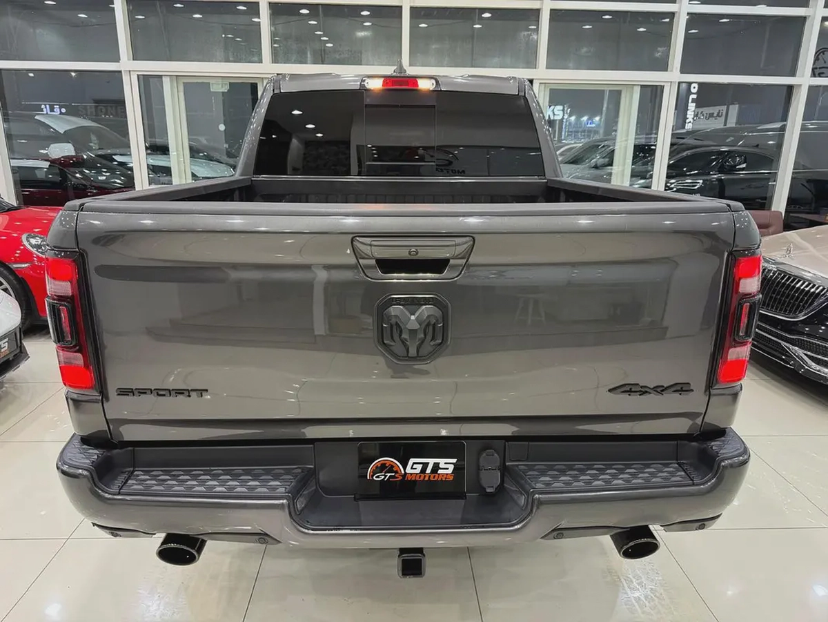 2022 Dodge Ram 1500 Sport-4-4