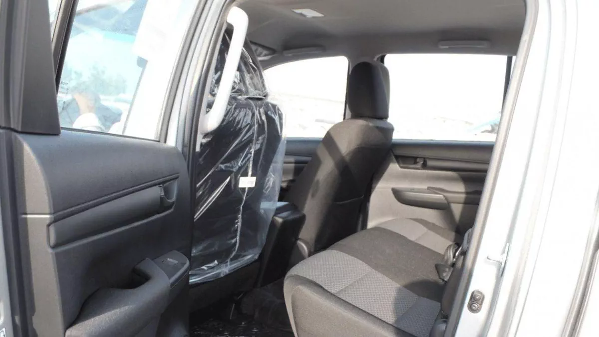 Toyota Hilux SGLX HILUX 2.4L  AT  DIESEL-11-0