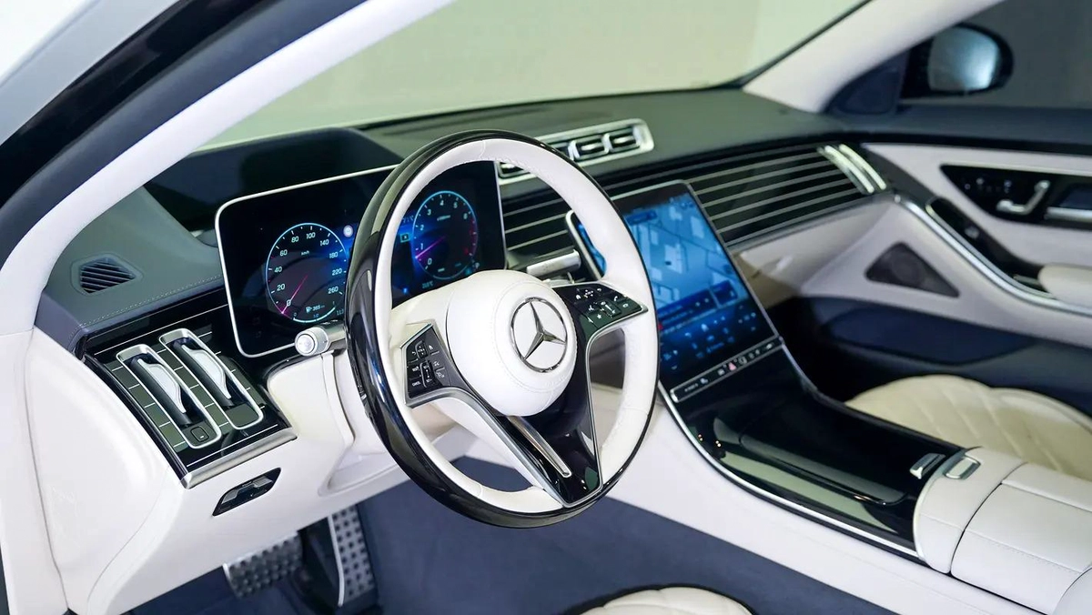 Mercedes-Benz S-Class S 500-2-2