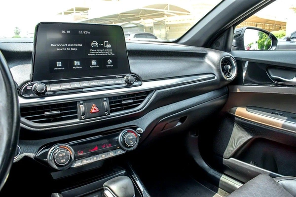 For sale Kia Cerato IV, 1.6 l, 2021 in Dubai