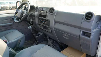 Toyota Land Cruiser Pick Up-9