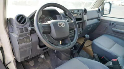 Toyota Land Cruiser Pick Up-3