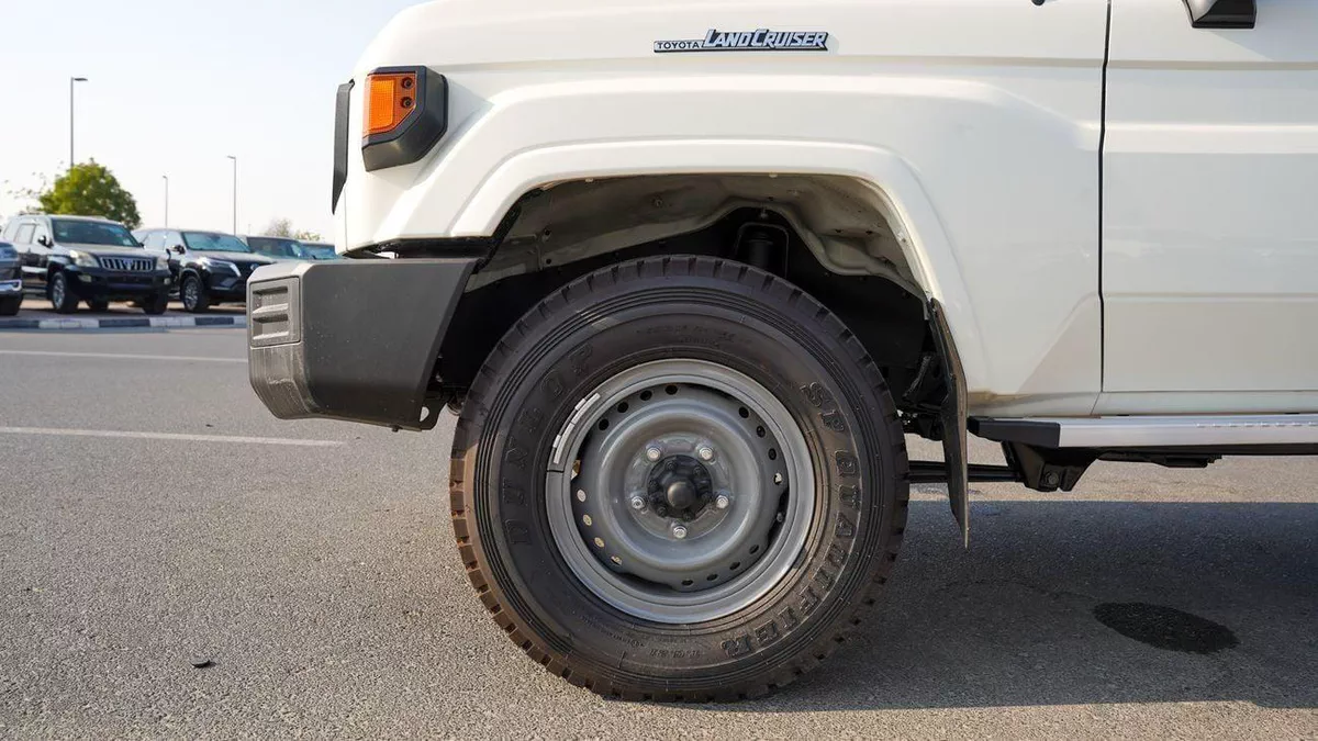 Toyota Land Cruiser Pick Up-16-0