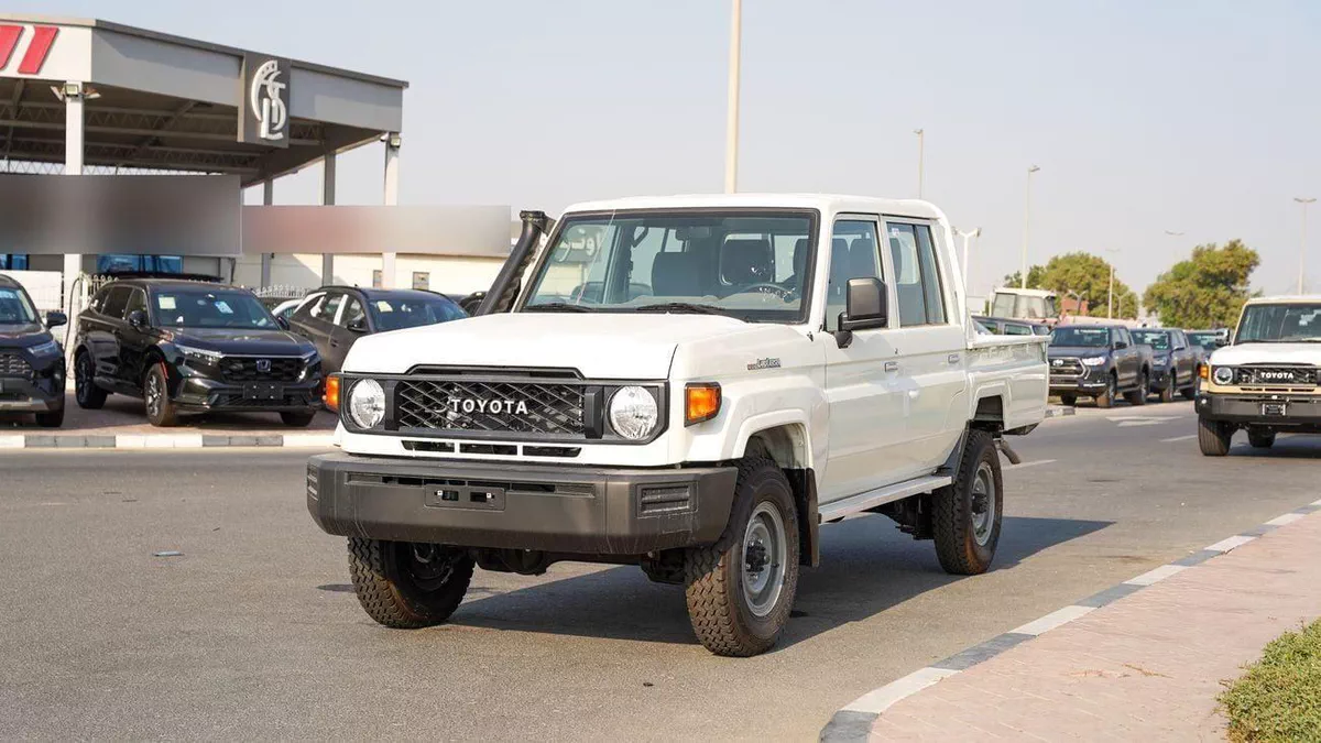 Toyota Land Cruiser Pick Up-2-0