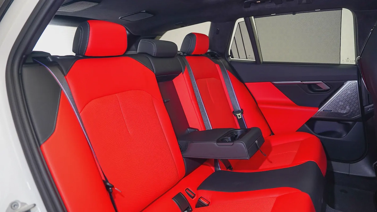 UAEs Very Best Example | AED 7,812 PM | M5 Touring Maxton Design-6-6