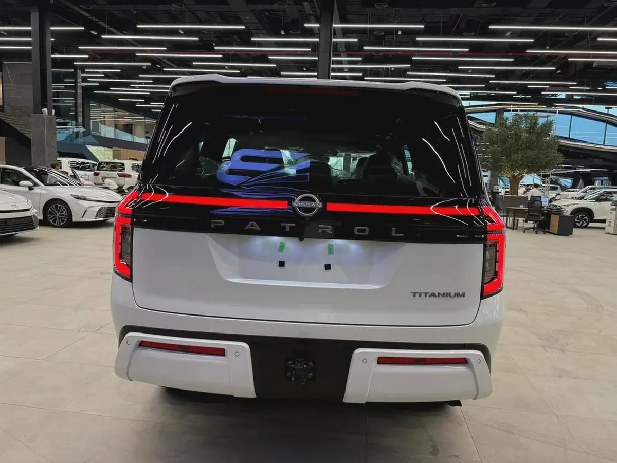Nissan Patrol SE Titanium 2026 GCC Specs ضمان الوكيل-5-5