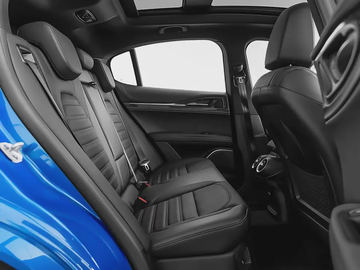 3,950 AED / 60 Months | 0% DP | 2022 Alfa Romeo Stelvio Quadrifoglio / Warranty and Service Pack-13-13