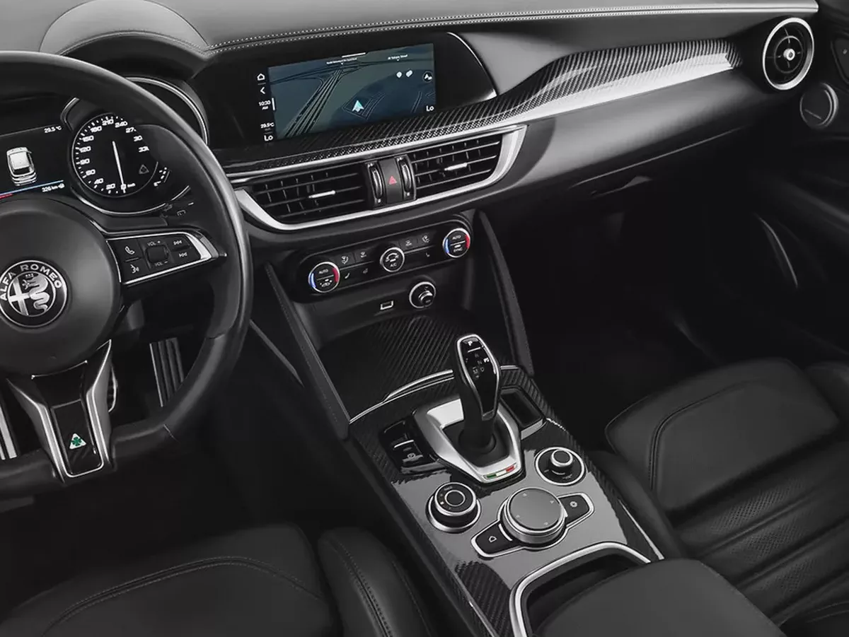 3,950 AED / 60 Months | 0% DP | 2022 Alfa Romeo Stelvio Quadrifoglio / Warranty and Service Pack-8-8