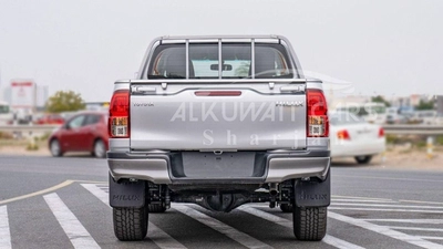 Toyota Hilux TOYOTA HILUX DC 2.4L Diesel MT 4X4 P.WINDOW 2025-4