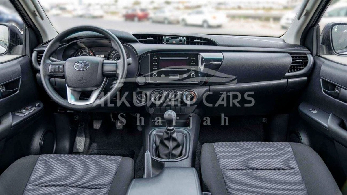 Toyota Hilux TOYOTA HILUX DC 2.4L Diesel MT 4X4 P.WINDOW 2025-11-0