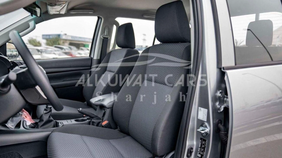 Toyota Hilux TOYOTA HILUX DC 2.4L Diesel MT 4X4 P.WINDOW 2025-15-0