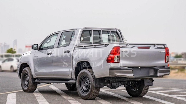 Toyota Hilux TOYOTA HILUX DC 2.4L Diesel MT 4X4 P.WINDOW 2025