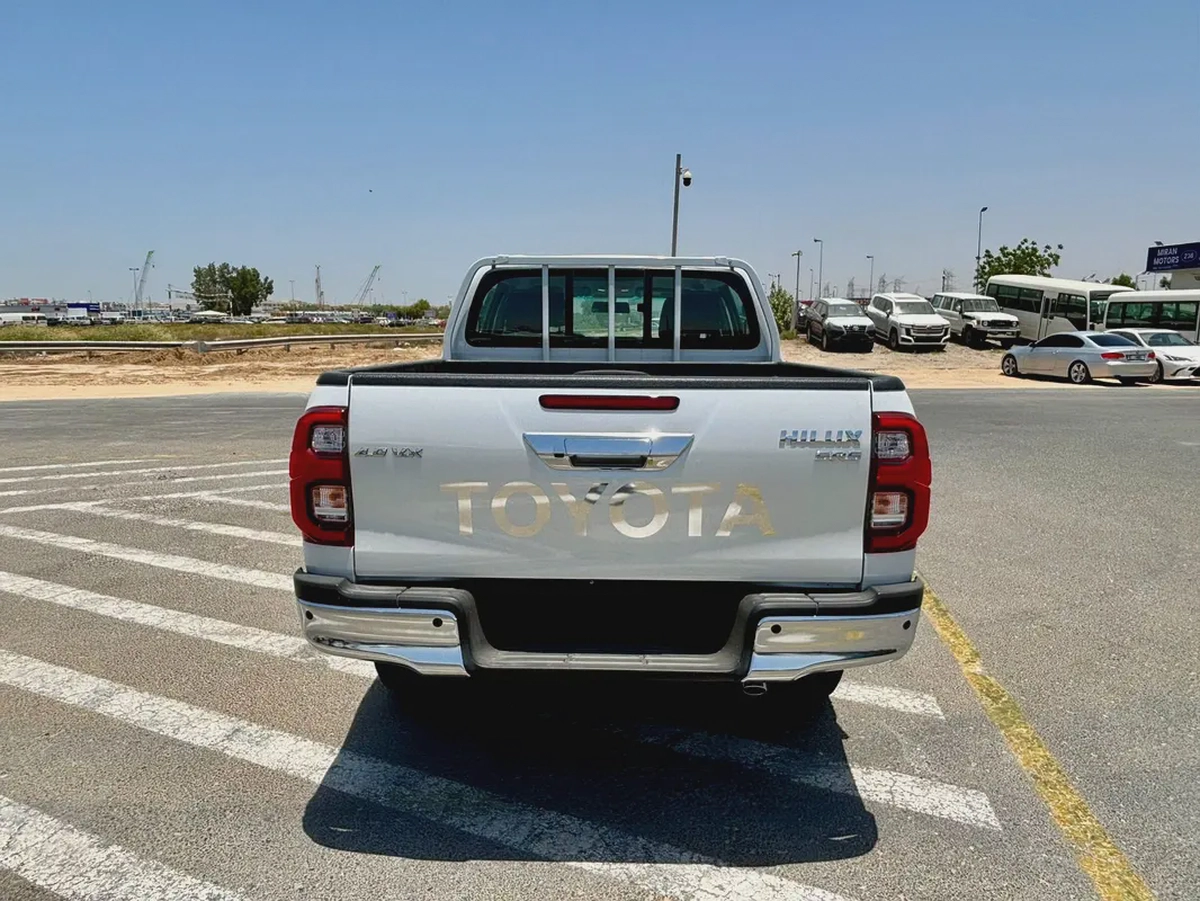 Toyota Hilux SR5 2026 - GCC Specs - Brand New!