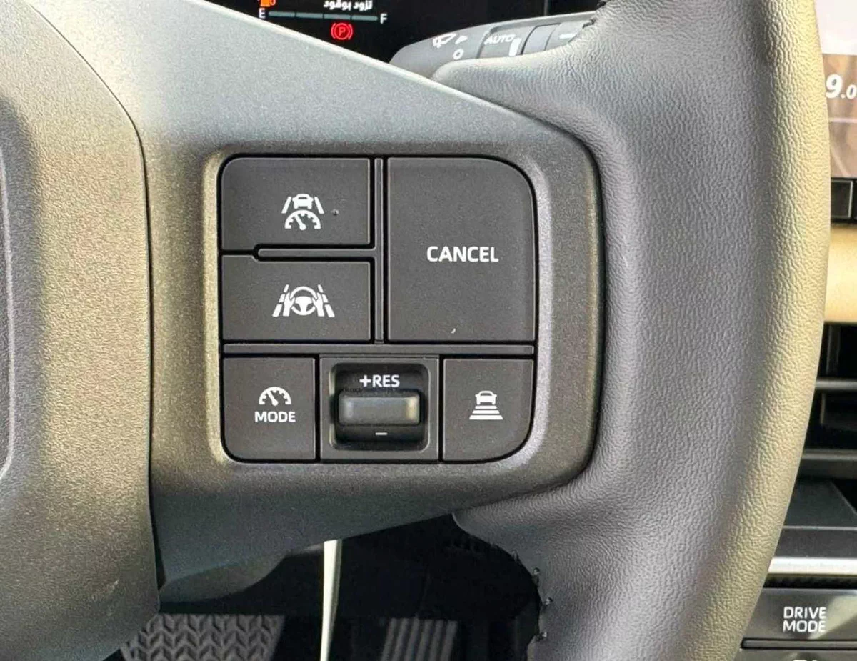 Toyota RAV4 VXR HEV HYBRID || 2.5L V4 AWD | RADAR | PANORAMIC ROOF | AUTO PARK (CODE # R4HHS)-15-0