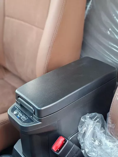 Toyota Land Cruiser 70-14