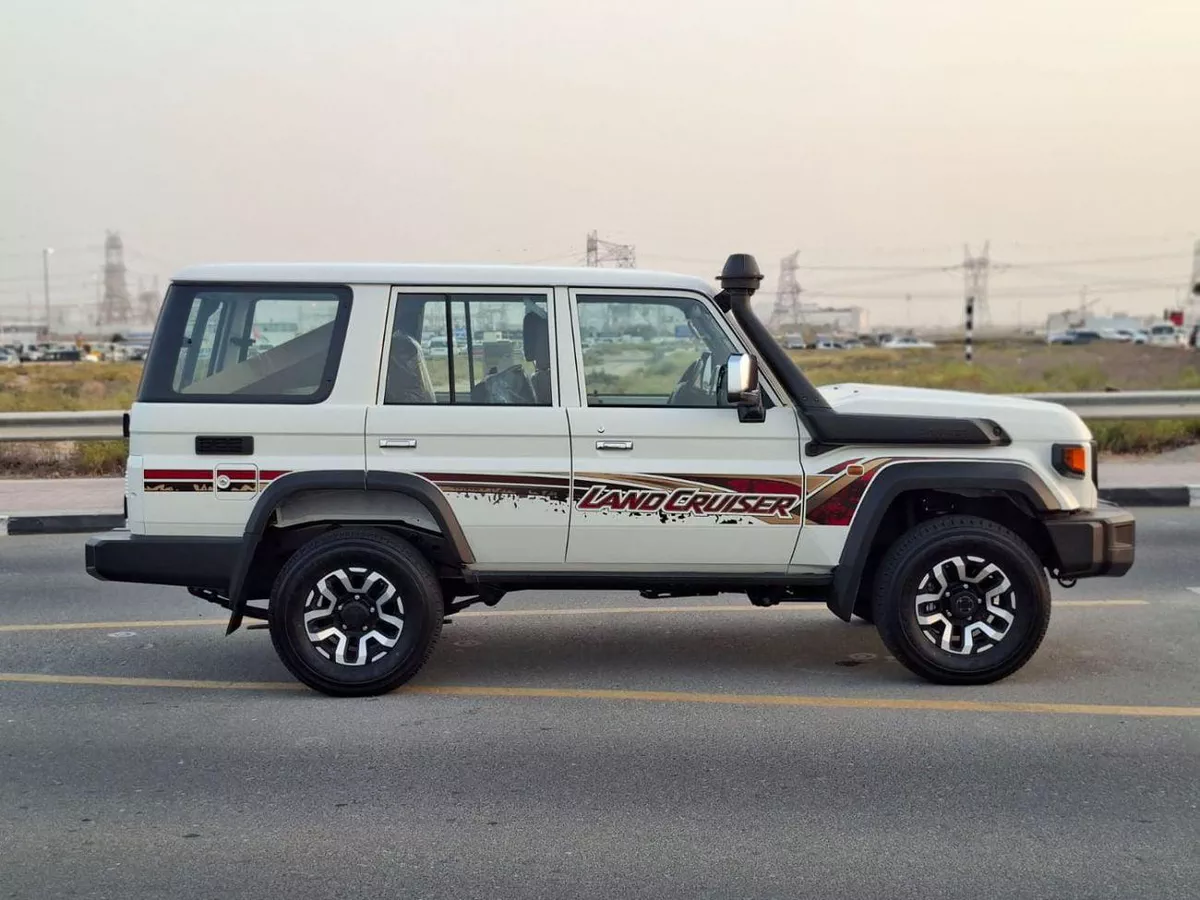 Toyota Land Cruiser 70-16-0