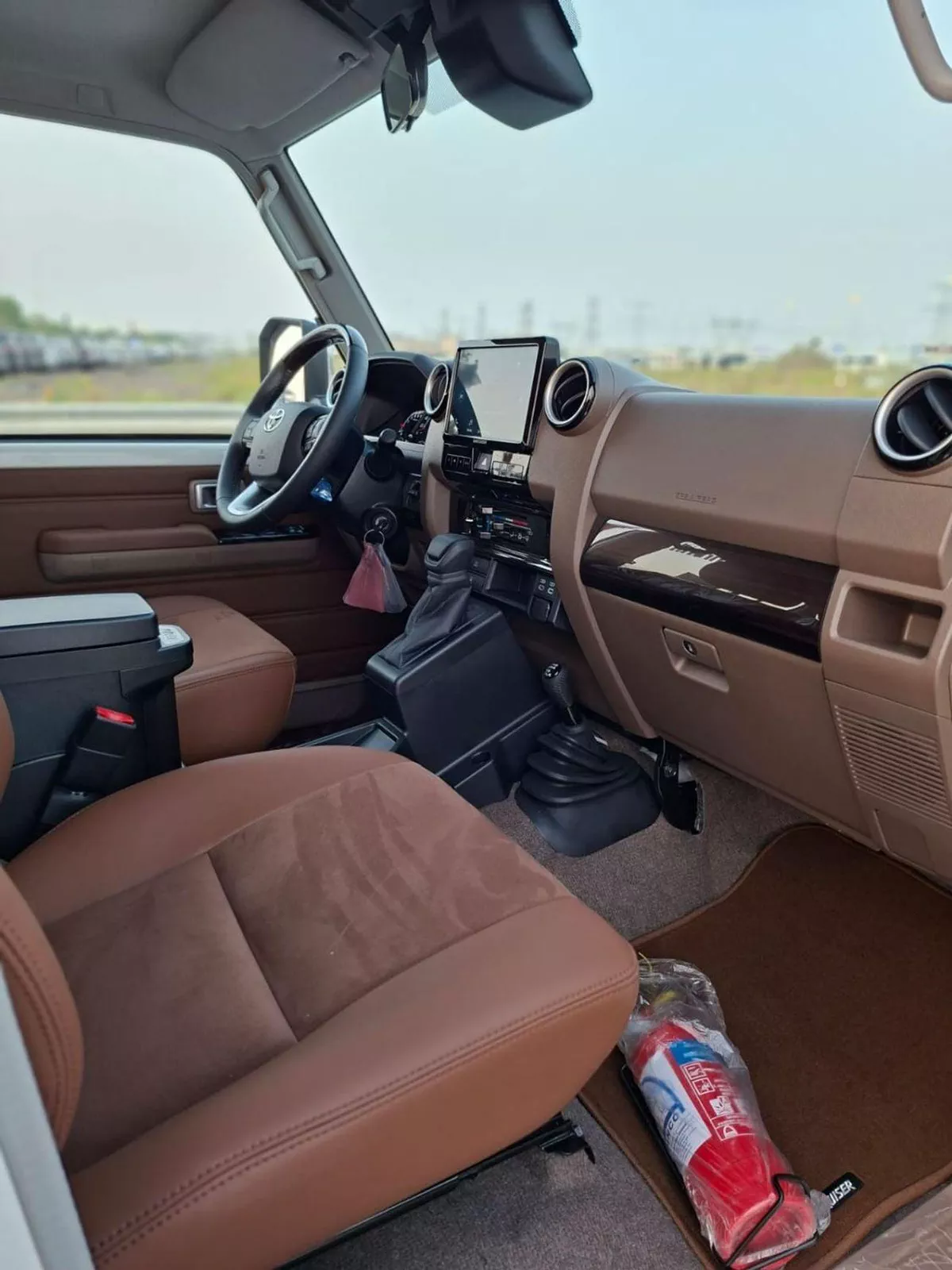Toyota Land Cruiser 70-6-0
