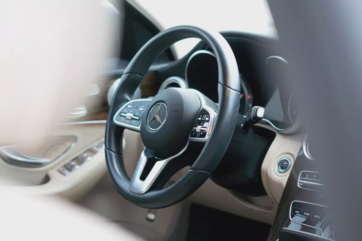 MERCEDES C300 2020-10-10