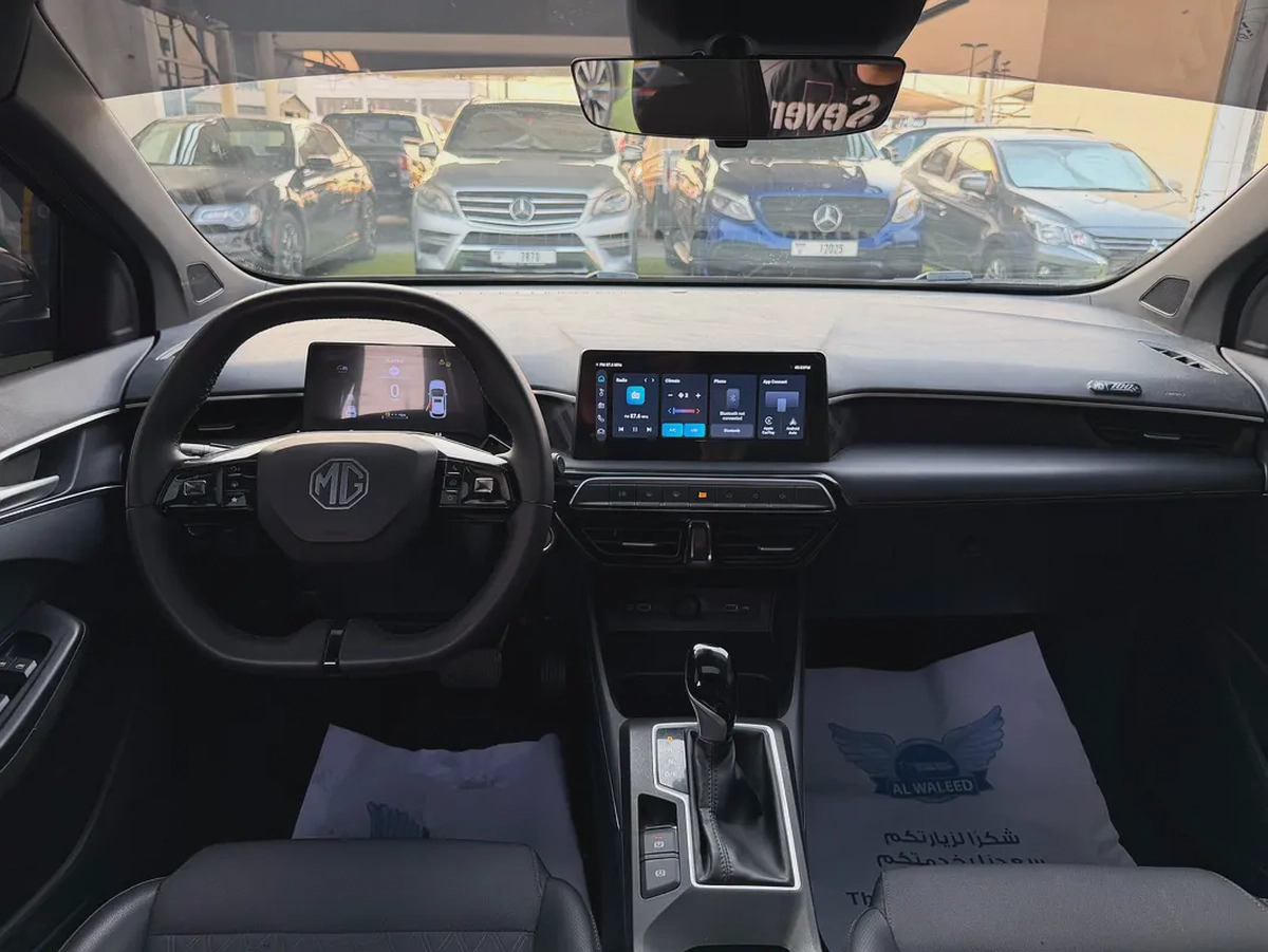 MG3- 2025-GCC —FREE ACCIDENT-LOW MILAGE-FULL OPTION-EXCELLENT CONDITION-9-9