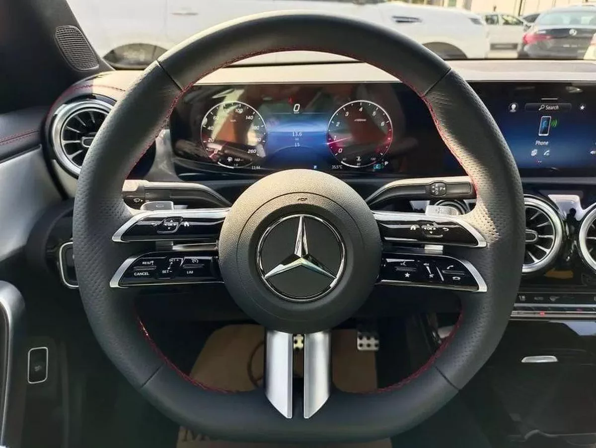 Mercedes Benz CLA 200 AMG 5 years Warranty 2025 GCC-9-9