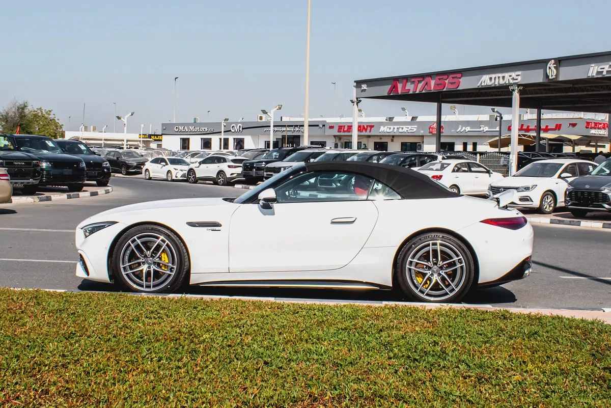 2023 Mercedes-Benz SL43 AMG – | Only 2,000 KM | Brand New Condition-3-3