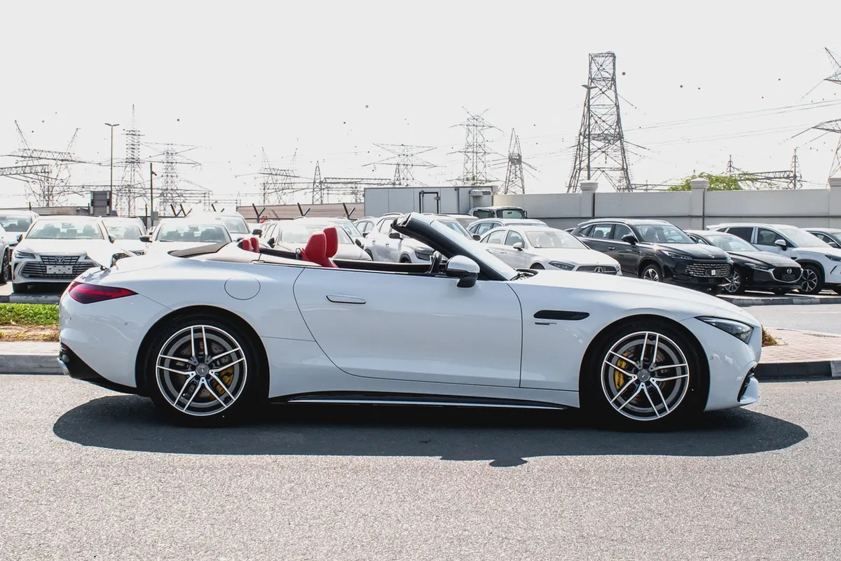 2023 Mercedes-Benz SL43 AMG – | Only 2,000 KM | Brand New Condition-4-4