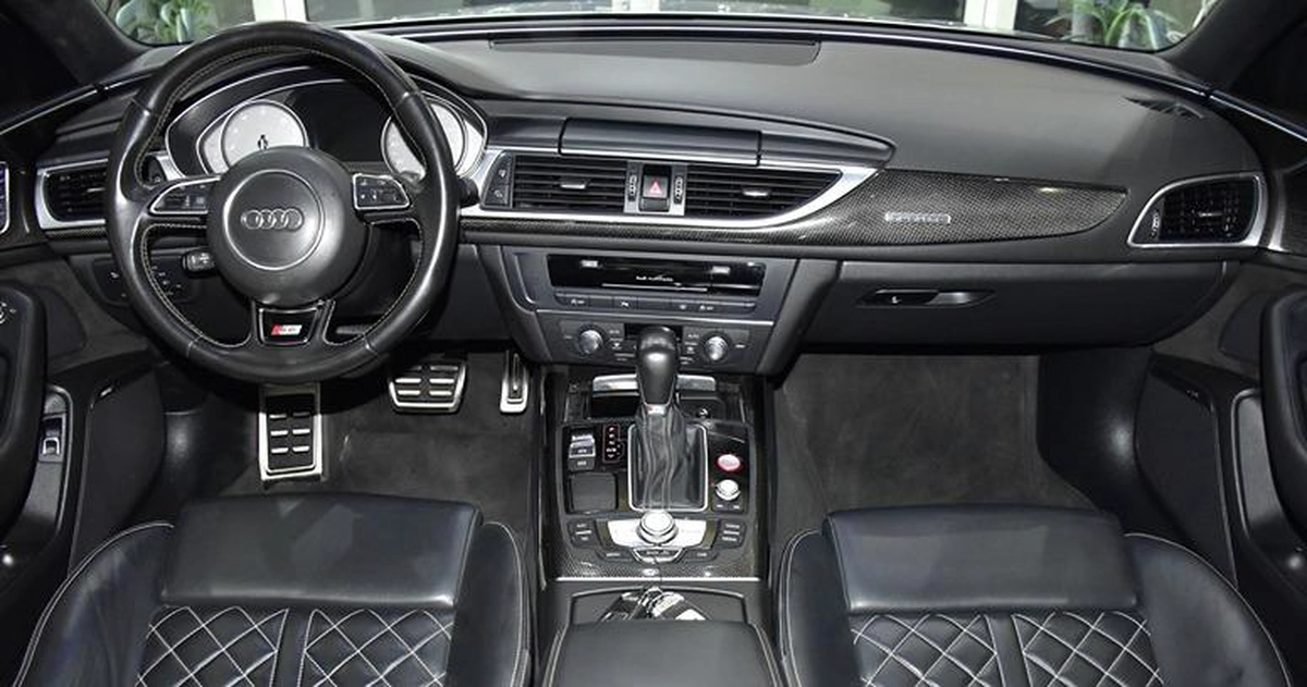 Audi S6 V8T ( 2016 Model ) in Silver Color GCC Specs