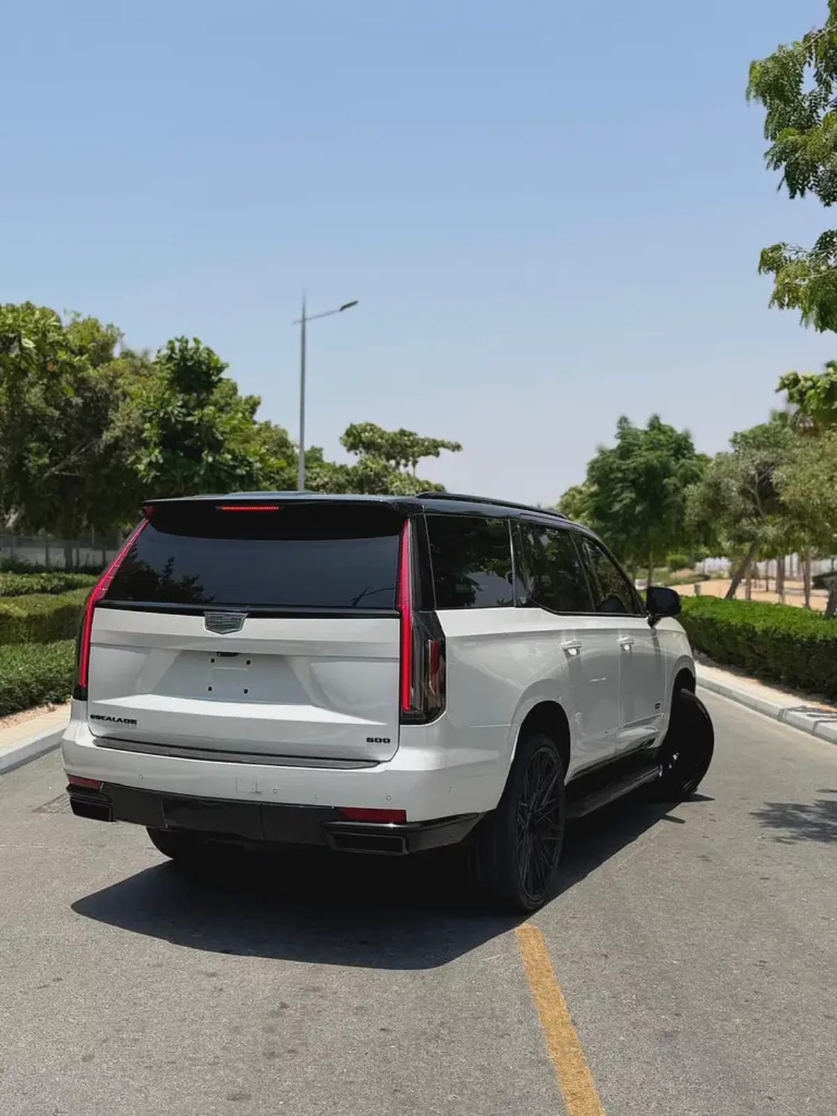 2023 Cadillac Escalade Platinum | American Specs | Pristine Condition-14-14