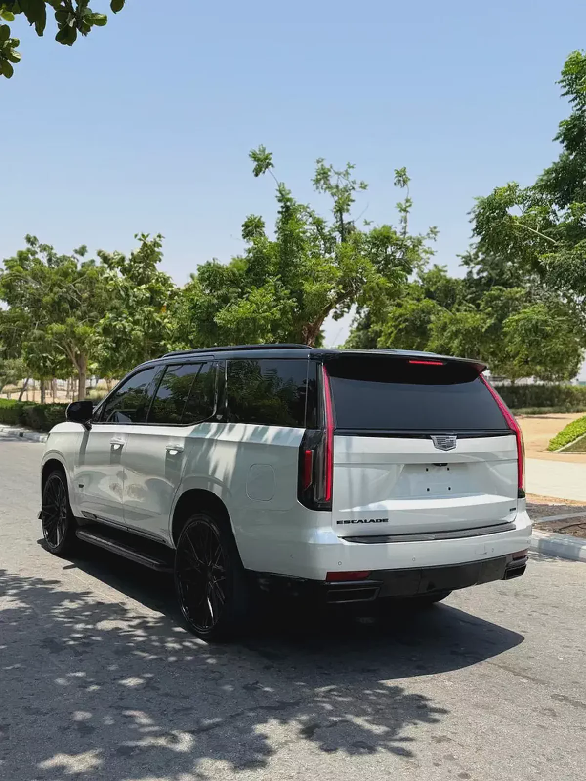 2023 Cadillac Escalade Platinum | American Specs | Pristine Condition-4-4
