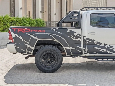 TOYOTA TACOMA 2015 MODIFIED TRD 4X4 4DOORS IN EXCELLENT CONDITION-9