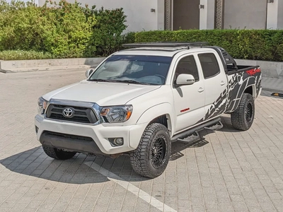 TOYOTA TACOMA 2015 MODIFIED TRD 4X4 4DOORS IN EXCELLENT CONDITION-1