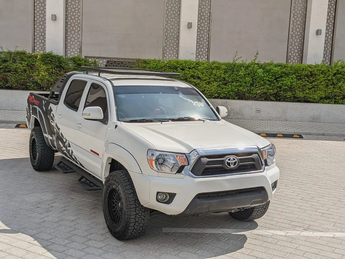 TOYOTA TACOMA 2015 MODIFIED TRD 4X4 4DOORS IN EXCELLENT CONDITION