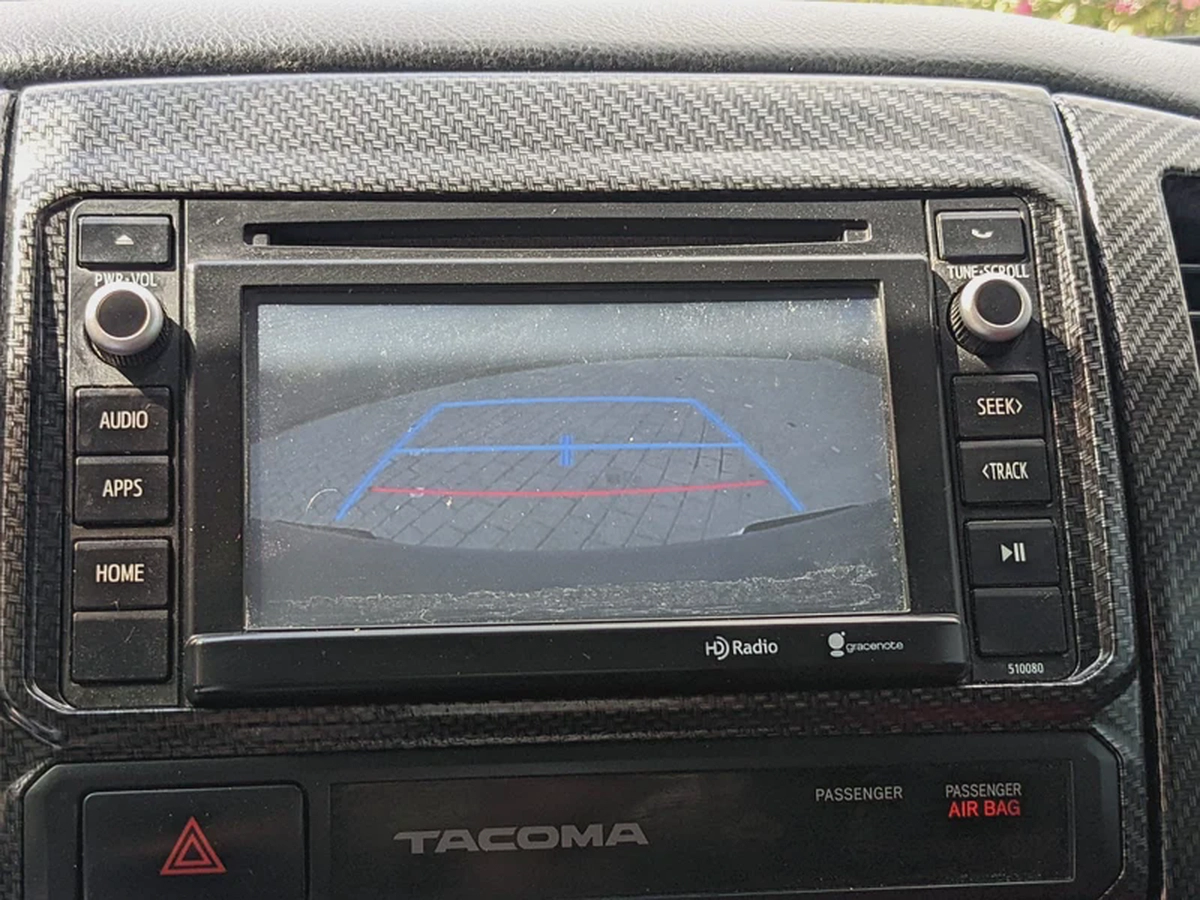 TOYOTA TACOMA 2015 MODIFIED TRD 4X4 4DOORS IN EXCELLENT CONDITION