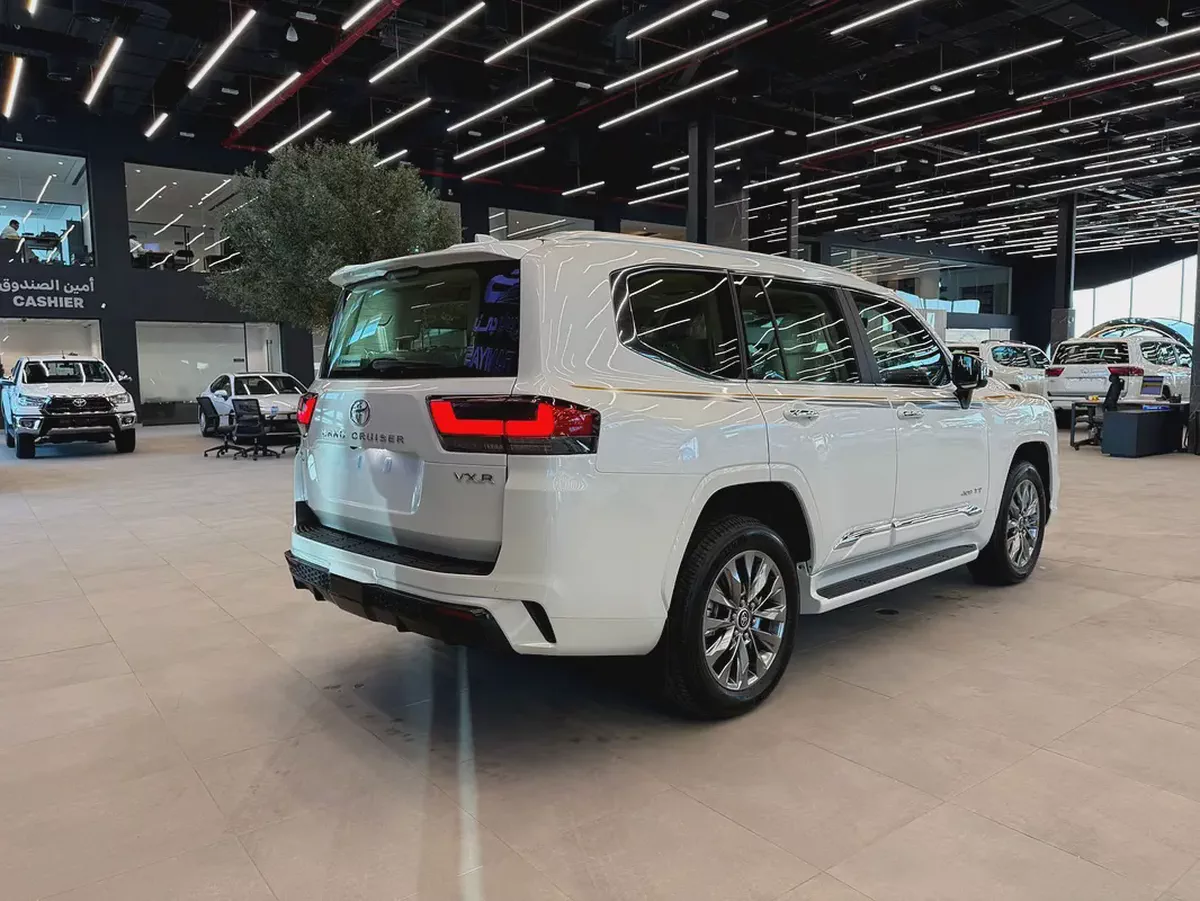 تويوتا لاندكروزر استيشن VXR 3.5 توين تيربو  ضمان الوكيل-4-4