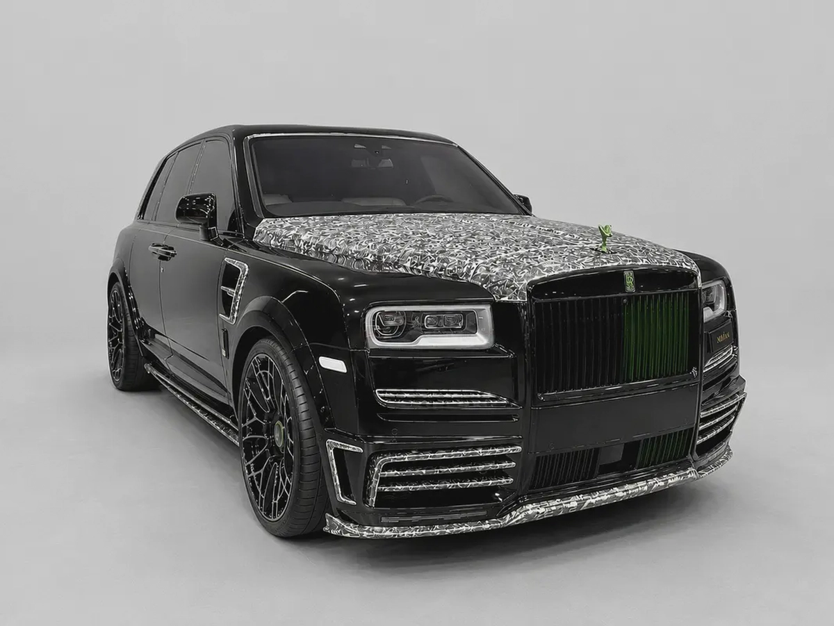 ROLLS ROYCE CULLINAN WITH MANSORY BODYKIT + REAR ENTERTAINMENT  2023 European Specs-1-1