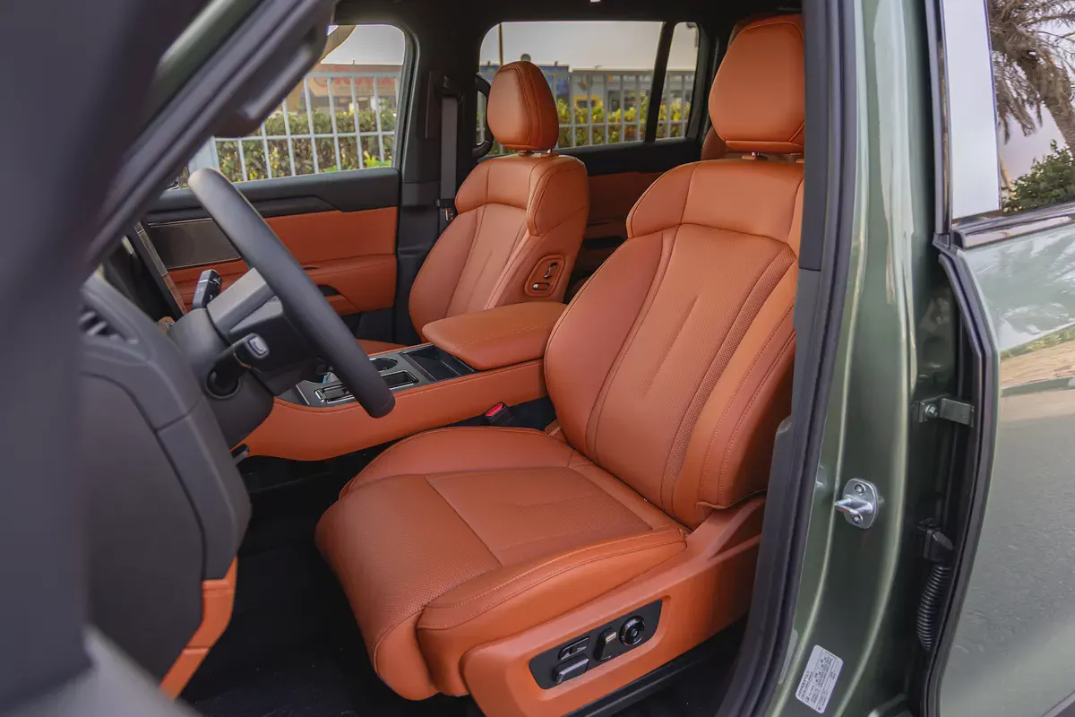 ROX 01 | 7 Seater | Hybrid SUV | Fully Loaded (export)-12-12