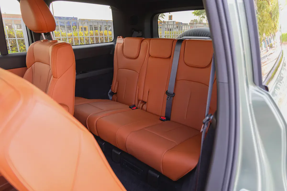 ROX 01 | 7 Seater | Hybrid SUV | Fully Loaded (export)-15-15