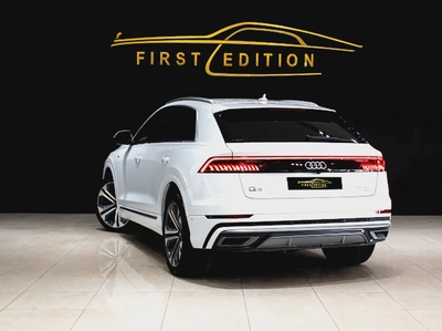 2019 ll Audi Q8 ll S-Line ll Gcc ll Full Option ll Full Service History-4
