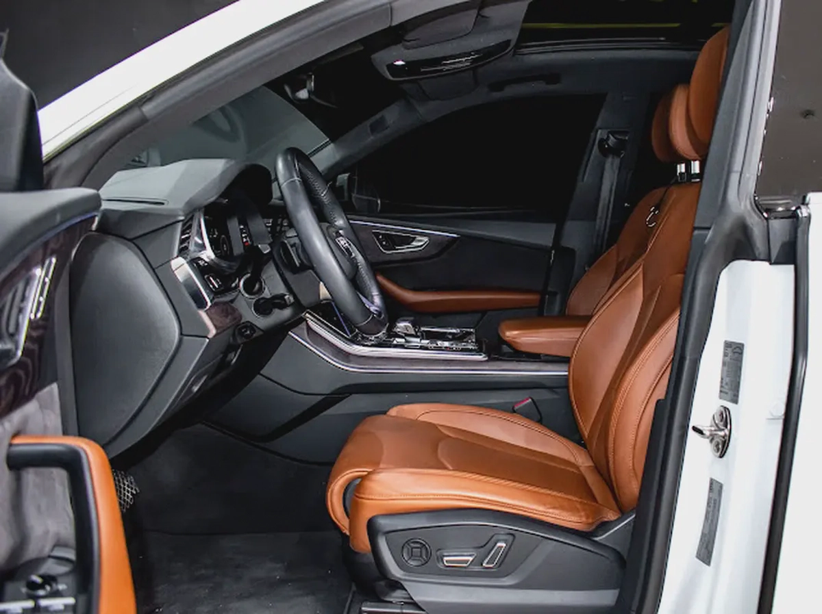 2019 ll Audi Q8 ll S-Line ll Gcc ll Full Option ll Full Service History-8-8