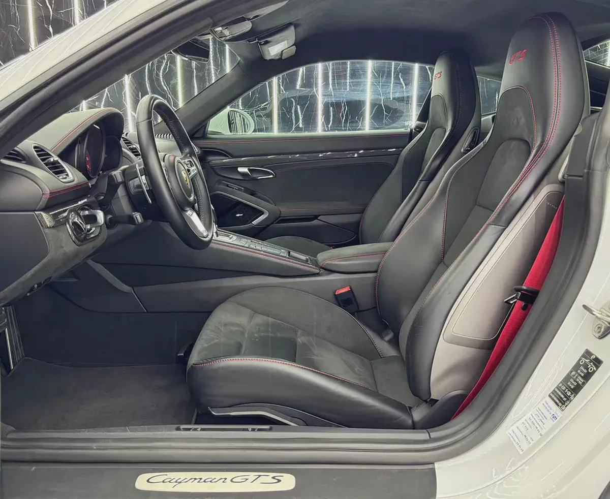 2022 | Porsche 718 Cayman GTS | GCC | Al Nabooda Porsche Service History & Warranty Till 03/2027-10-10