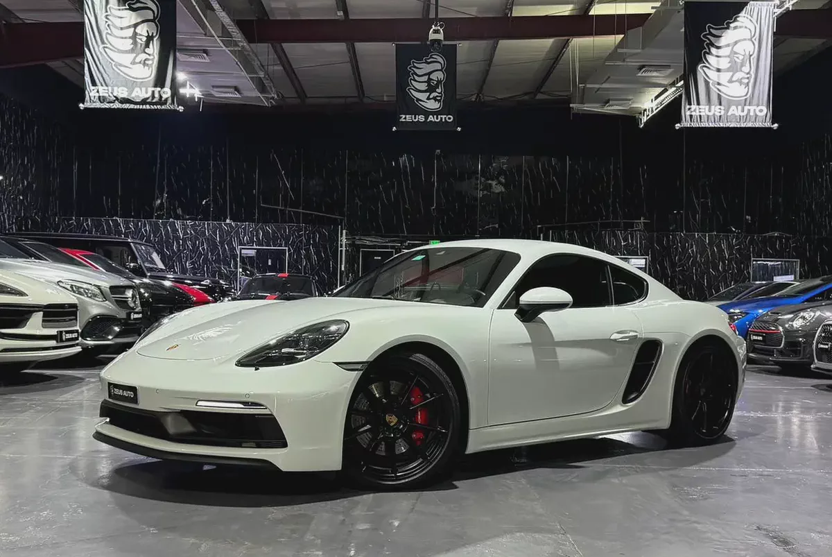 2022 | Porsche 718 Cayman GTS | GCC | Al Nabooda Porsche Service History & Warranty Till 03/2027